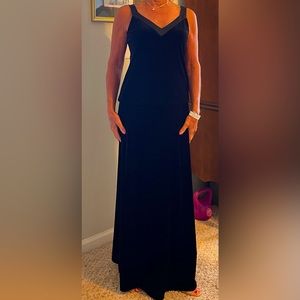 Alex Evenings Black Velvet Maxi Skirt Size 4 Hidden zipper/elastic waist insert